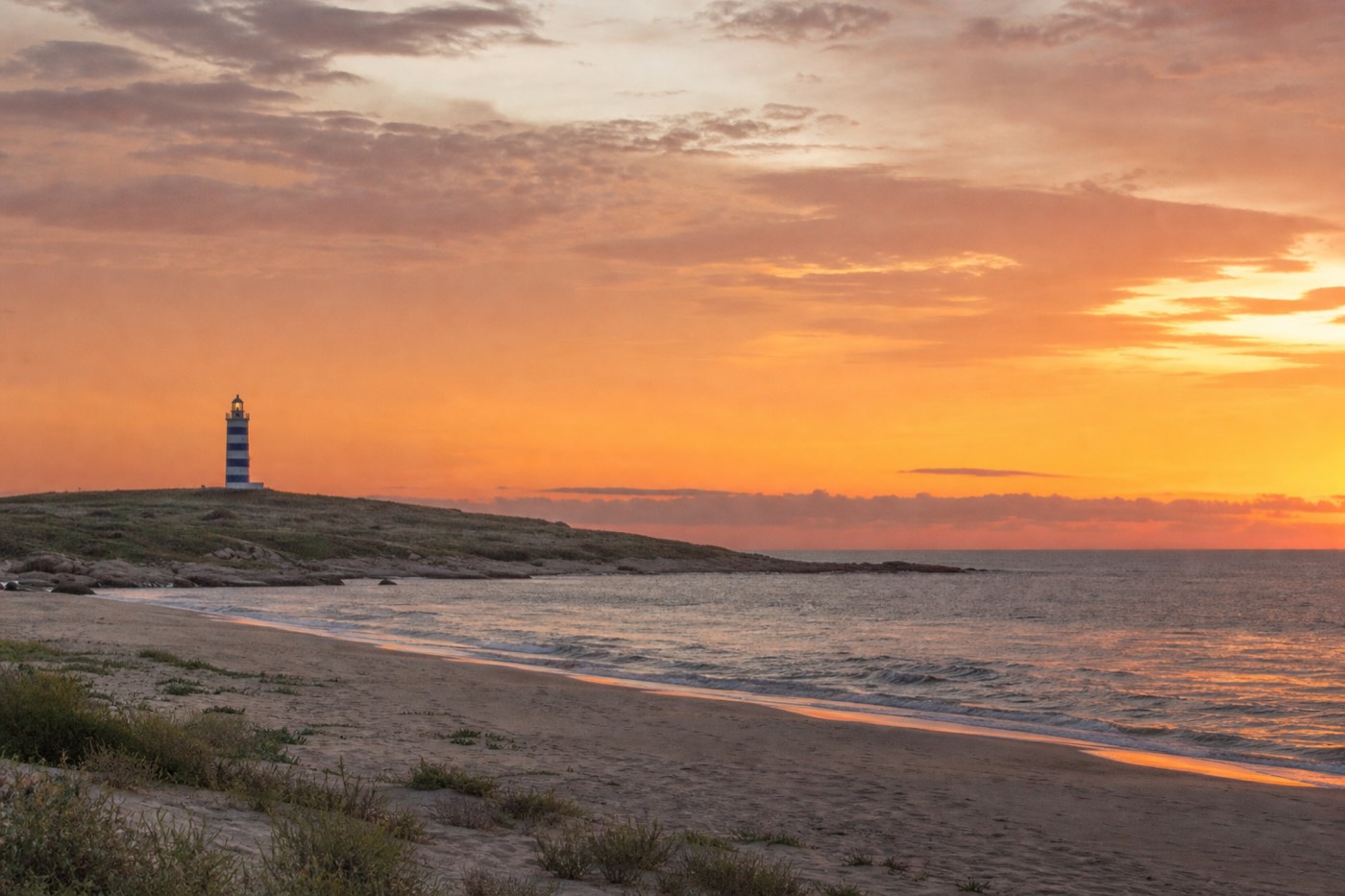 The lighthouse and open beaches at José Ignacio