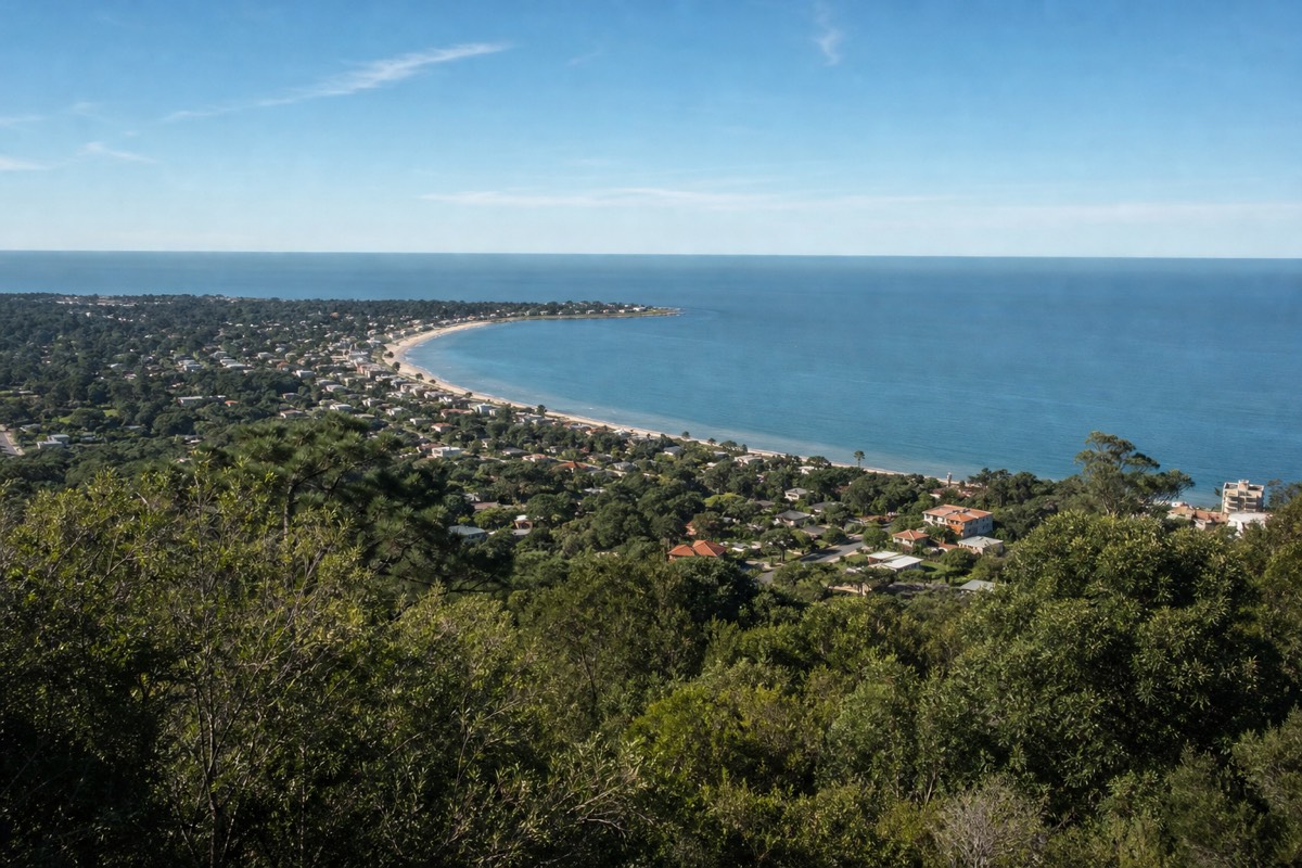 The bay at Piriápolis below San Antonio hill